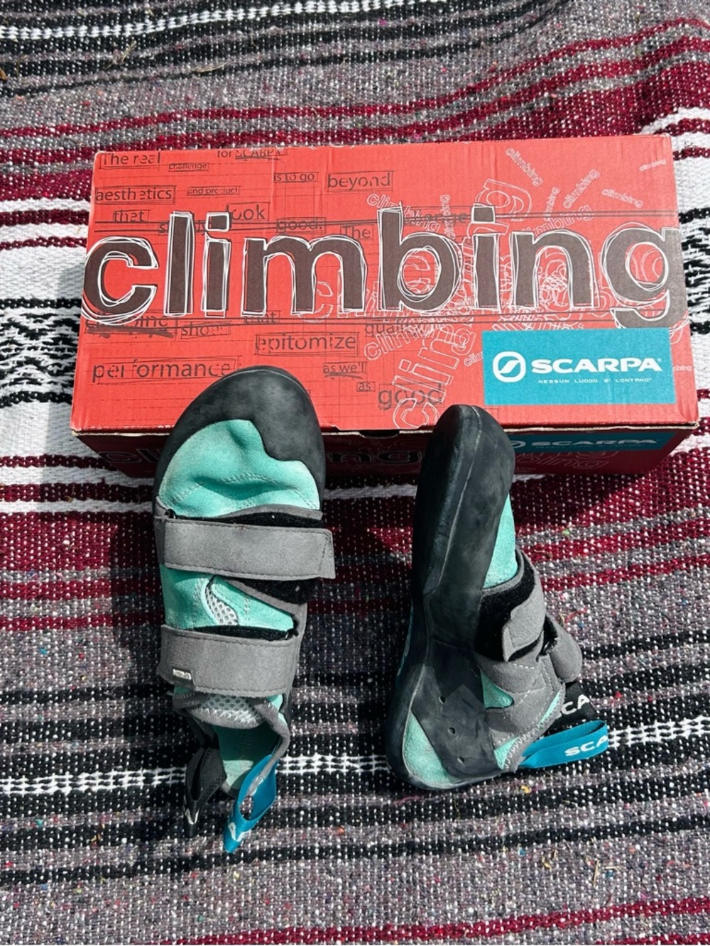 Scarpa Black & Teal Origin Climbing Shoes for Women Size 7 1/3